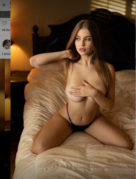 ゴスアジアンOnlyFans 美しい裸 ギャラリー