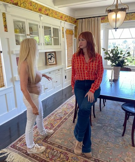 Christina Hendricks アダルトモデル ギャラリー