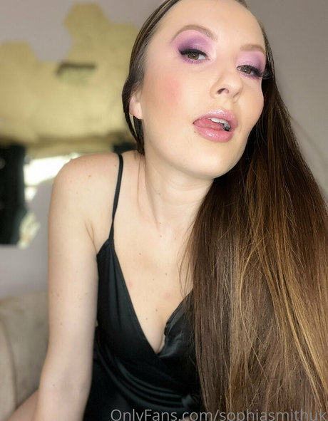 成熟した異人種間OnlyFans トップ ギャラリー