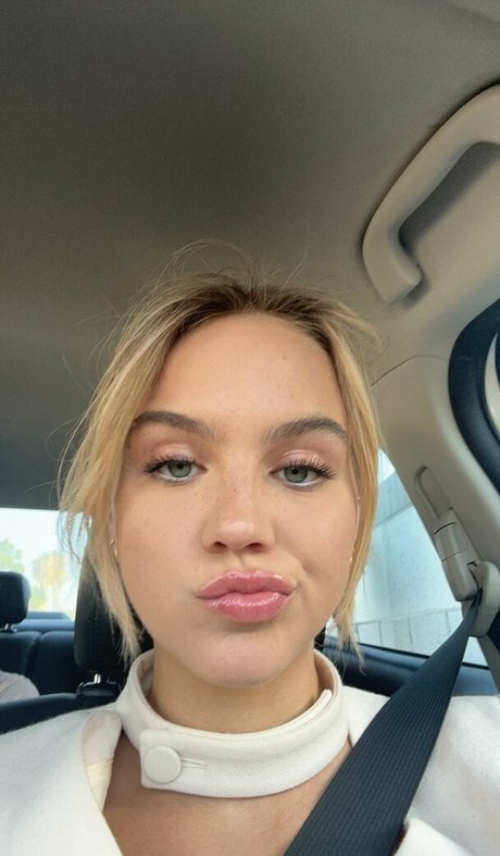 裸のトゥインクOnlyFans ポルノ 画像