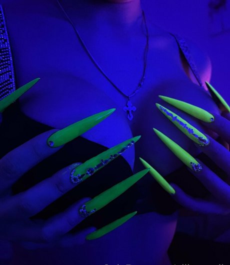 ティーンソロOnlyFans アダルト 写真