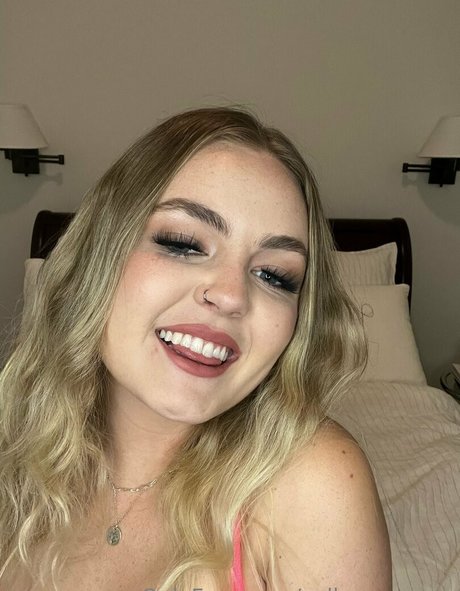 曲線美の赤毛OnlyFans HD アーカイブ