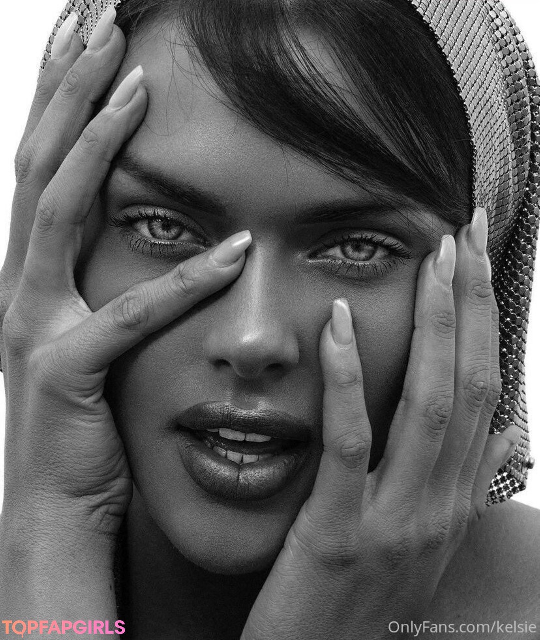 kelsie 裸モデル 写真