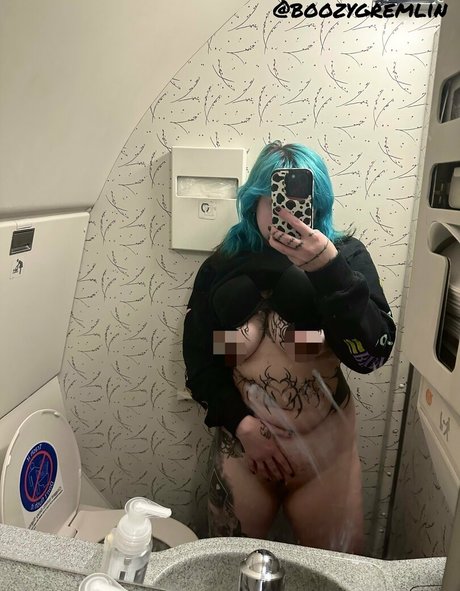 ニューハーフ巨乳OnlyFans ホット裸 写真