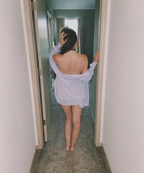 スターティーンオンリーファンズ ホットヌード ギャラリー