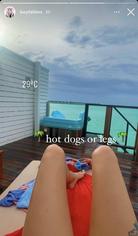 Lucy Fallon ヌード女優 写真