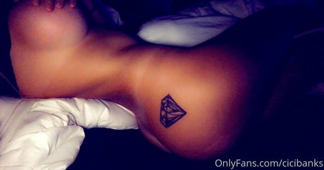 cicibanks セクシーモデル 写真