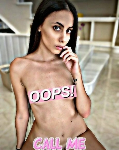 レズビアン ストラップオン OnlyFans ポルノ 画像