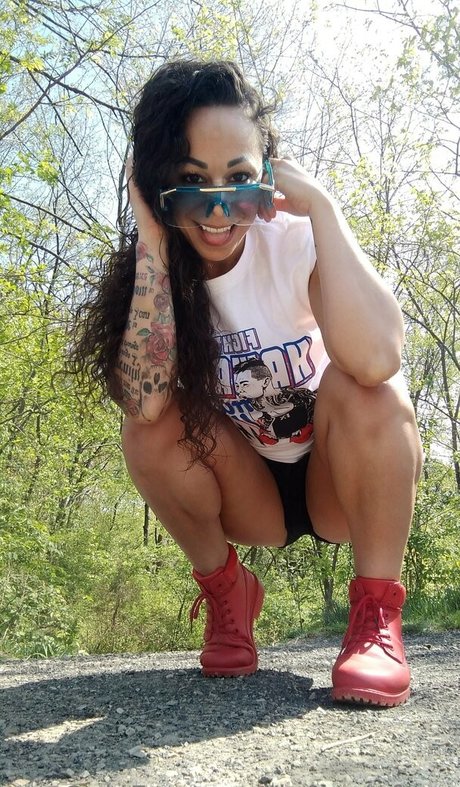 ティーングラスオンリーファン ポルノ 画像