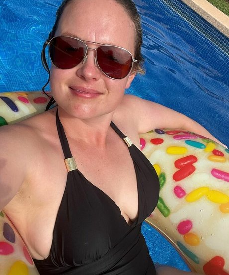 Kimberly Nixon 完璧なモデル 写真