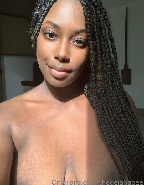 thedejababee 素敵なモデル 写真