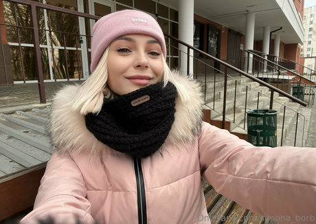 曲線美の赤毛OnlyFans HD 写真