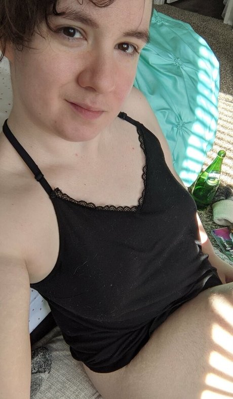 wednesdayeve かわいいポルノスター 写真