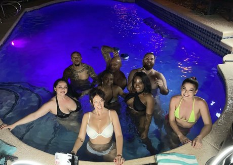 ゲイのラフなOnlyFans xxx 写真