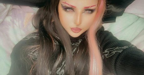 ぽっちゃりブロンドOnlyFans 美しいヌード ギャラリー