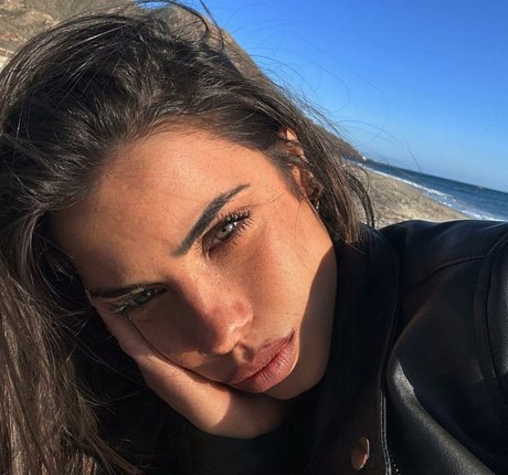 チンコを持つ女たち OnlyFans ホットポルノ 写真