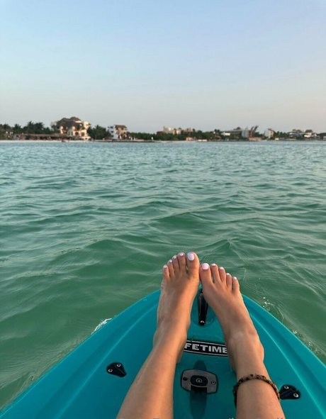 バレーボール OnlyFans アートヌード 写真