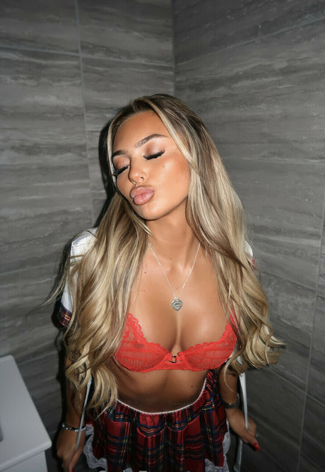 Maddie Grimaldi ポルノスター 独占 画像