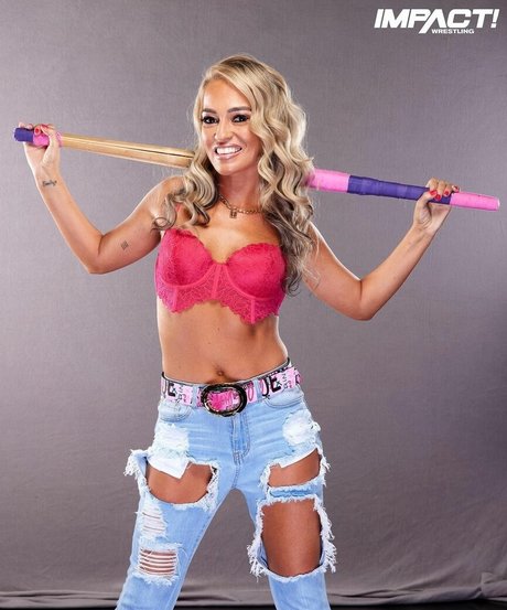 Alisha Edwards 完璧なポルノスター 写真