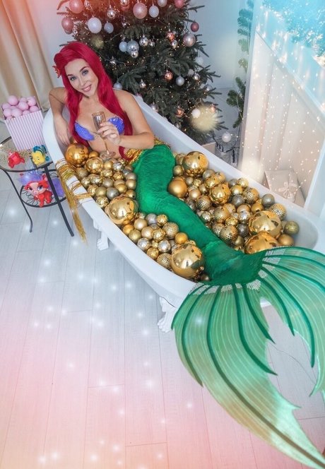 公共の場での猫のOnlyFans アートポルノ 画像