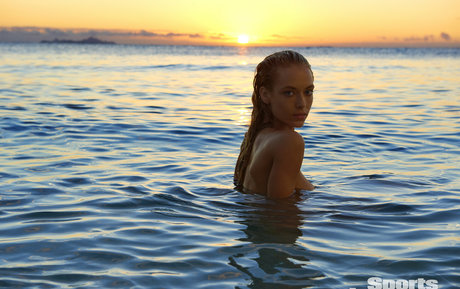 Hannah Ferguson アートスター 写真