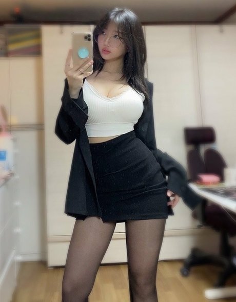 yurasweb エロティックなポルノスター 画像