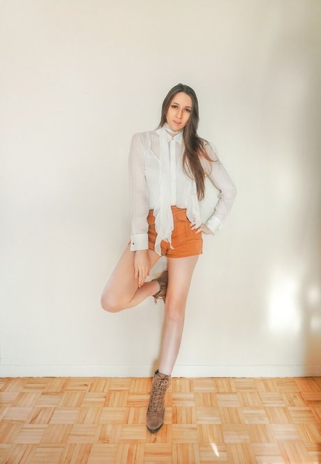 大きな乳首OnlyFans ホットヌード 画像