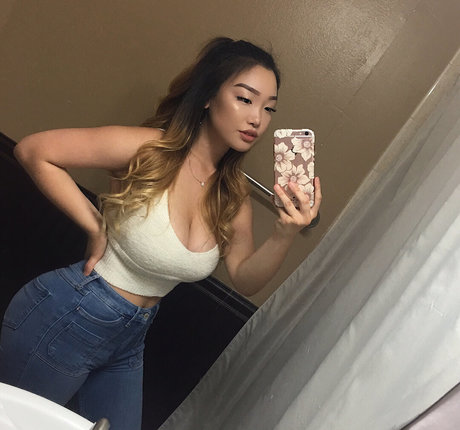 足ファックOnlyFans ホットセクシー 画像