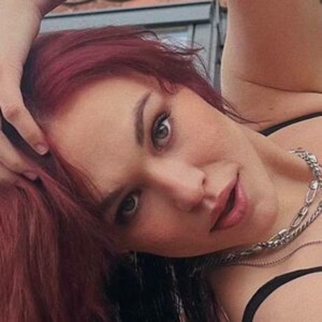 Taylor Upsahl スター 裸 写真