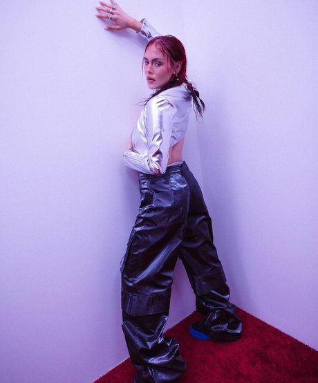 Taylor Upsahl ポルノモデル 写真