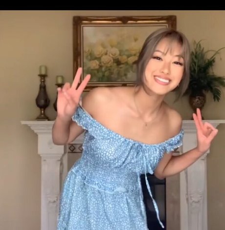 ティーンプッシーOnlyFans HD 写真