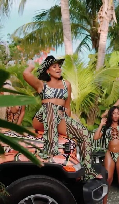 熟女ディルドOnlyFans アート裸 画像