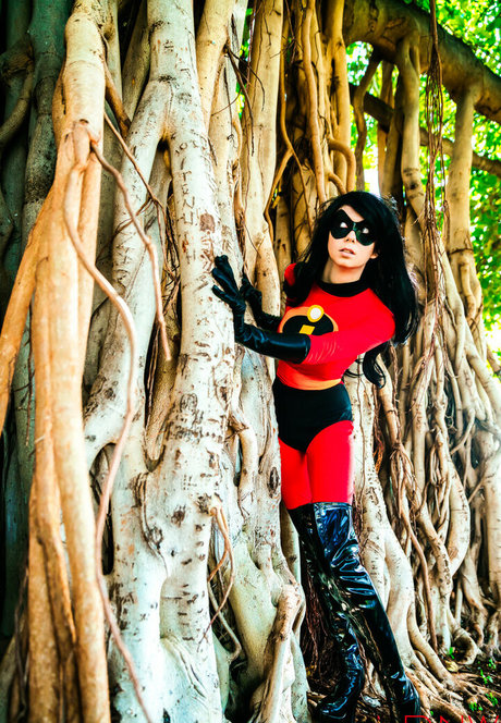 Uncanny Megan ポルノ女優 画像