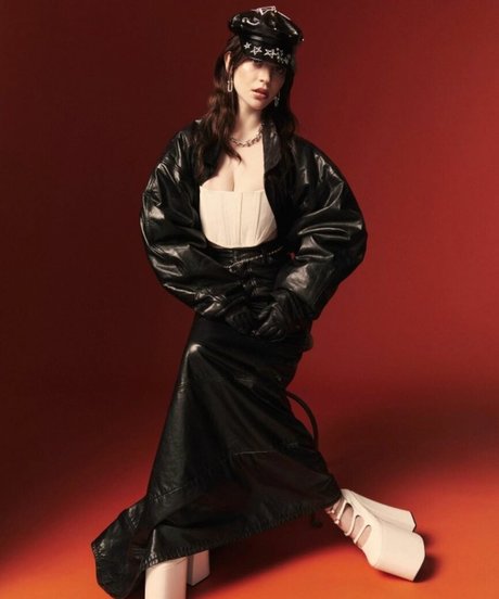 Sophie Thatcher セックスモデル 画像