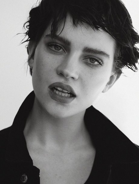 Sophie Thatcher 美しいスター ギャラリー