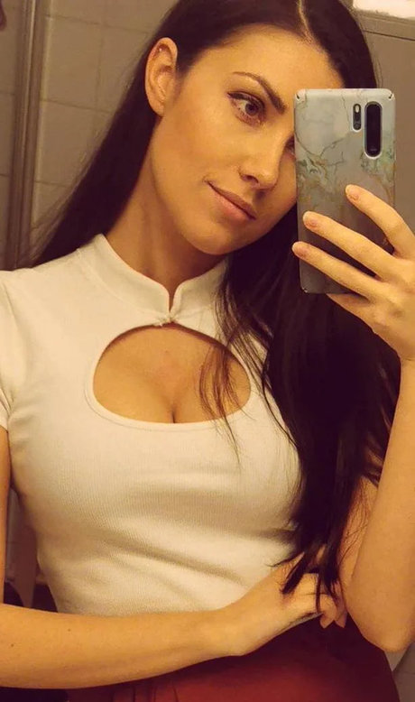 yabbe アートモデル 画像