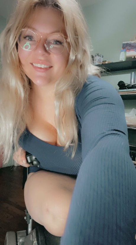 日焼けしたOnlyFans セクシーヌード ギャラリー