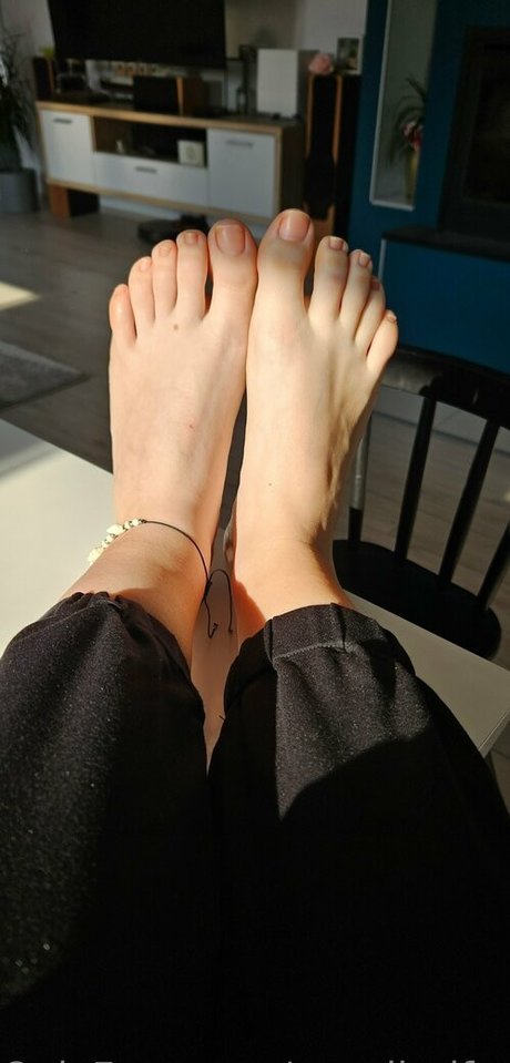 ティーンフィンガリングOnlyFans セクシーヌード 写真