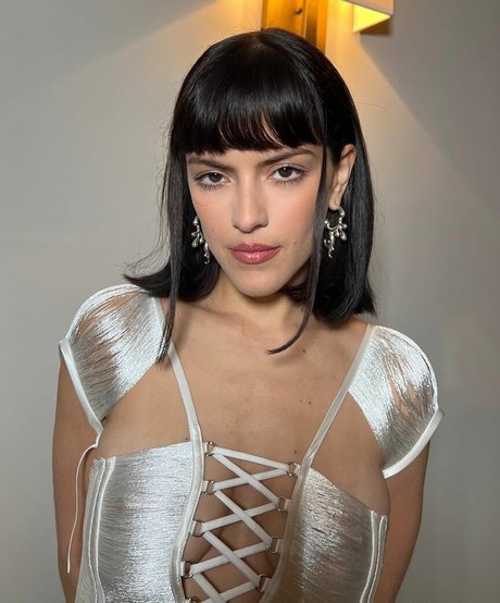 黒檀の白いチンポOnlyFans ホットヌード 写真