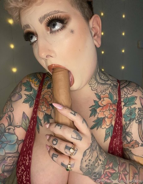 曲線美のアナルOnlyFans セクシー裸 写真