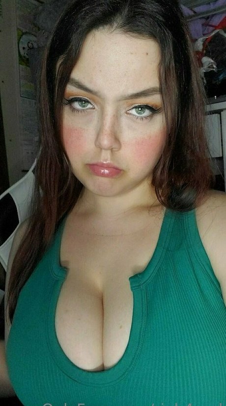 riah4real セクシーなスター 画像