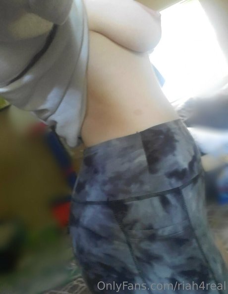 riah4real ポルノスター 独占 画像
