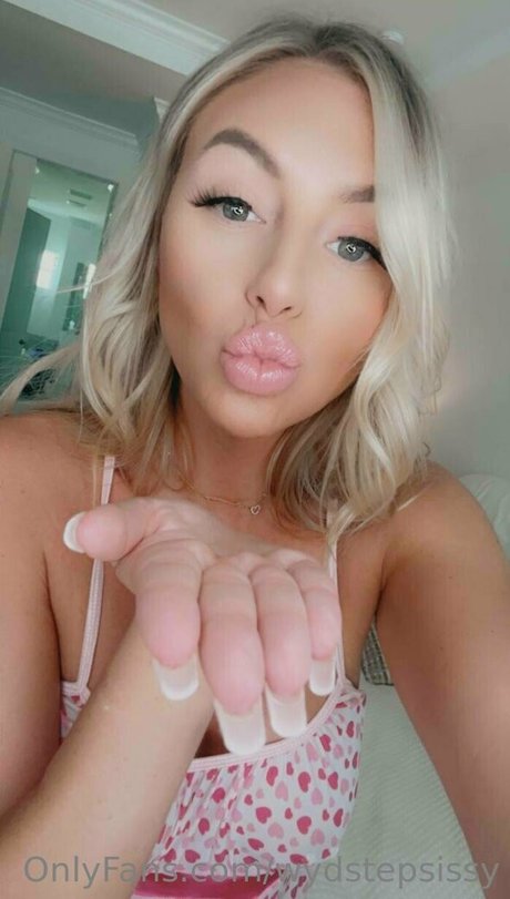 wydstepsissy セクシーなスター 写真