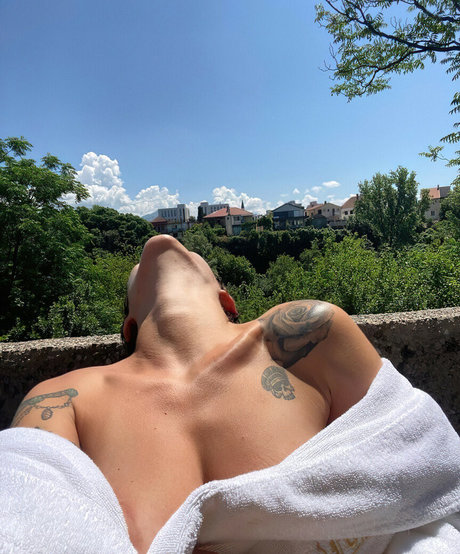 Miss lady bug セクシーなスター 画像