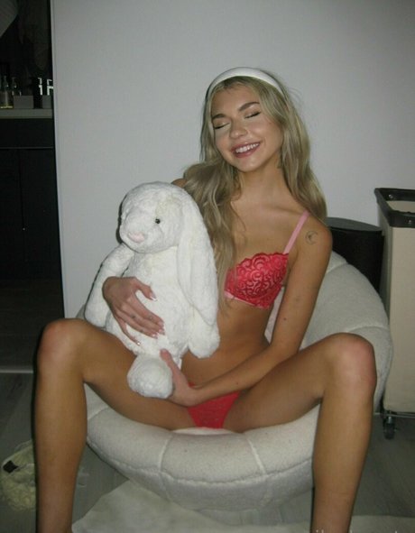 emilyyhearts エロティックなモデル 画像