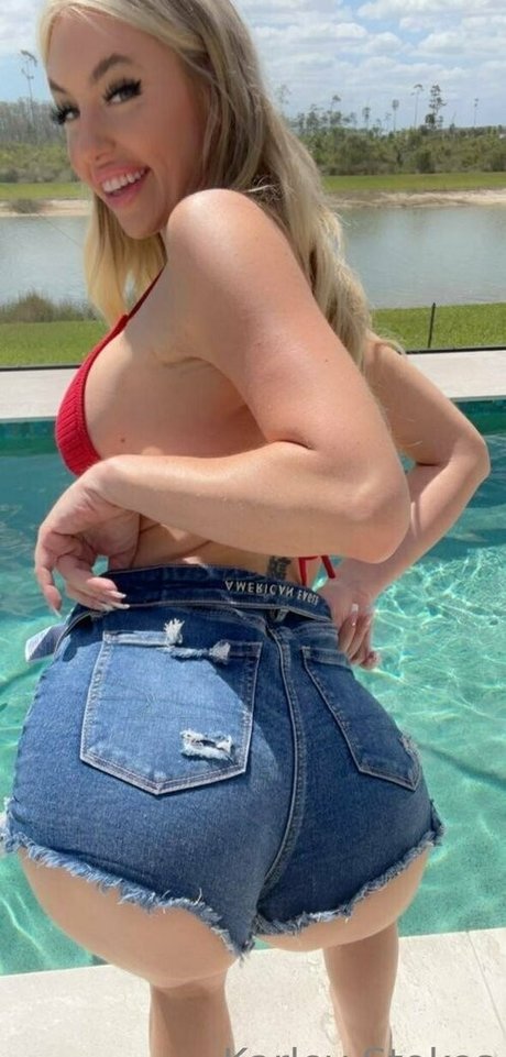 ぽっちゃりブロンドOnlyFans 限定 写真