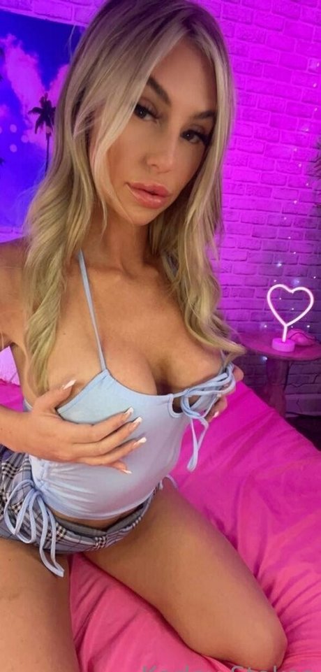 大きな黒い猫OnlyFans アートxxx アーカイブ