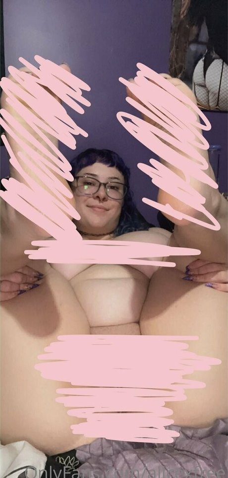 ティーンプッシーOnlyFans ホットヌード 写真