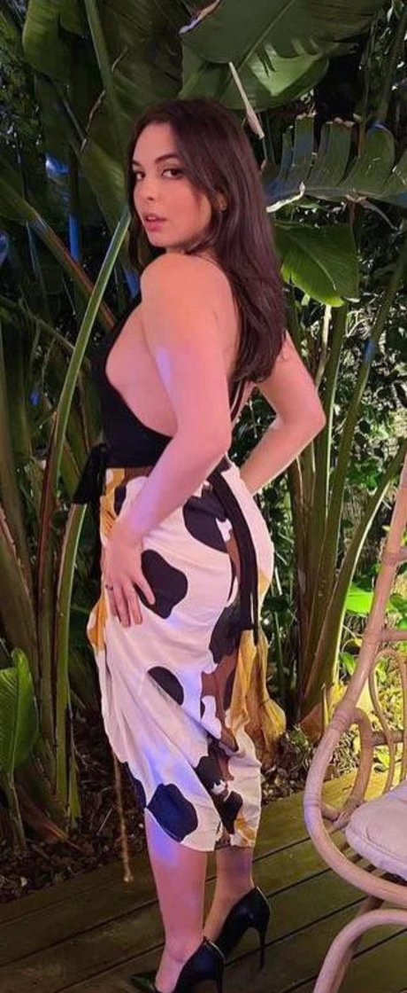 Isabella Gomez HD女優 アーカイブ