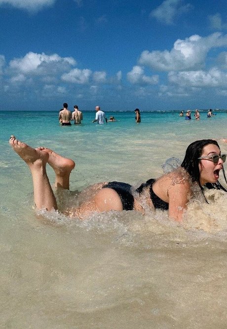 Isabella Gomez 女優 写真